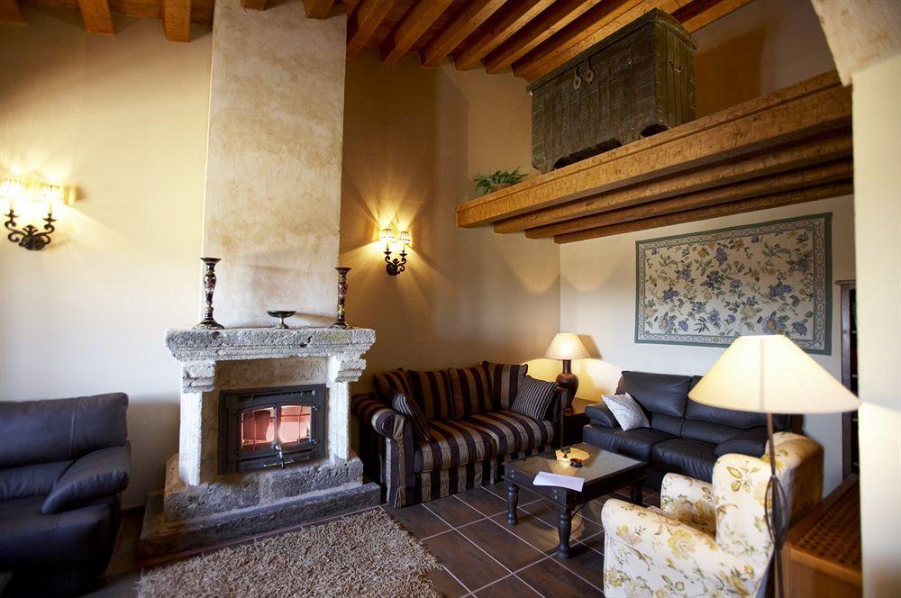 Ibersol La Casona De Andrea Hotel Tiedra ภายนอก รูปภาพ