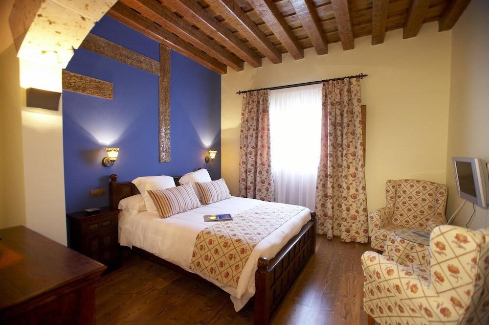 Ibersol La Casona De Andrea Hotel Tiedra ภายนอก รูปภาพ
