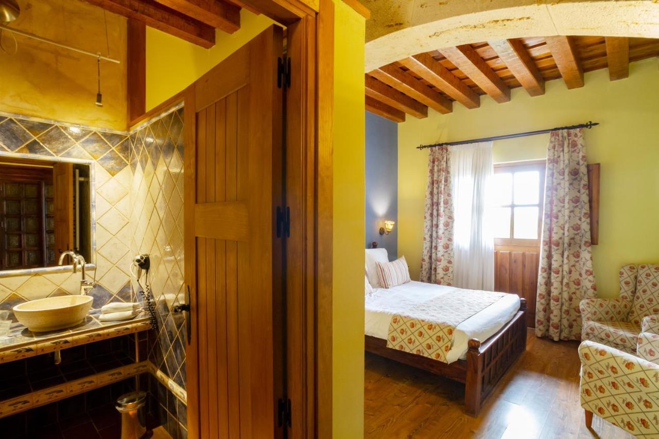 Ibersol La Casona De Andrea Hotel Tiedra ภายนอก รูปภาพ